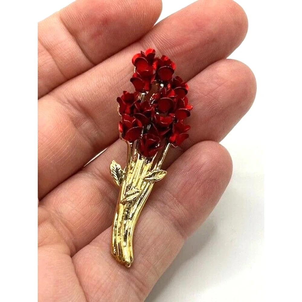 Vintage Avon Jewelry DM97 Gold Tone Dozen Enamel Red Roses Brooch‎ Pin 2.5